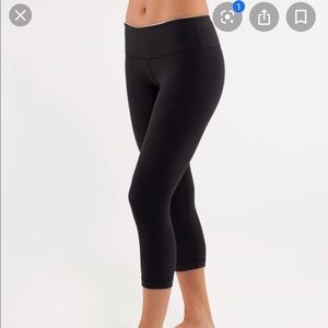 lululemon wunder under crops *reversible